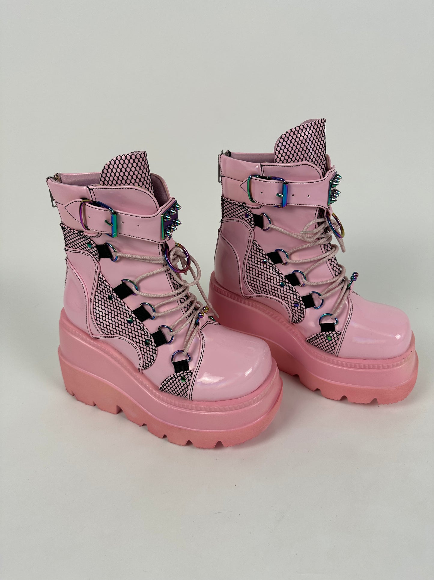 DEMONIA SHAKER BABY PINK HOLOGRAM