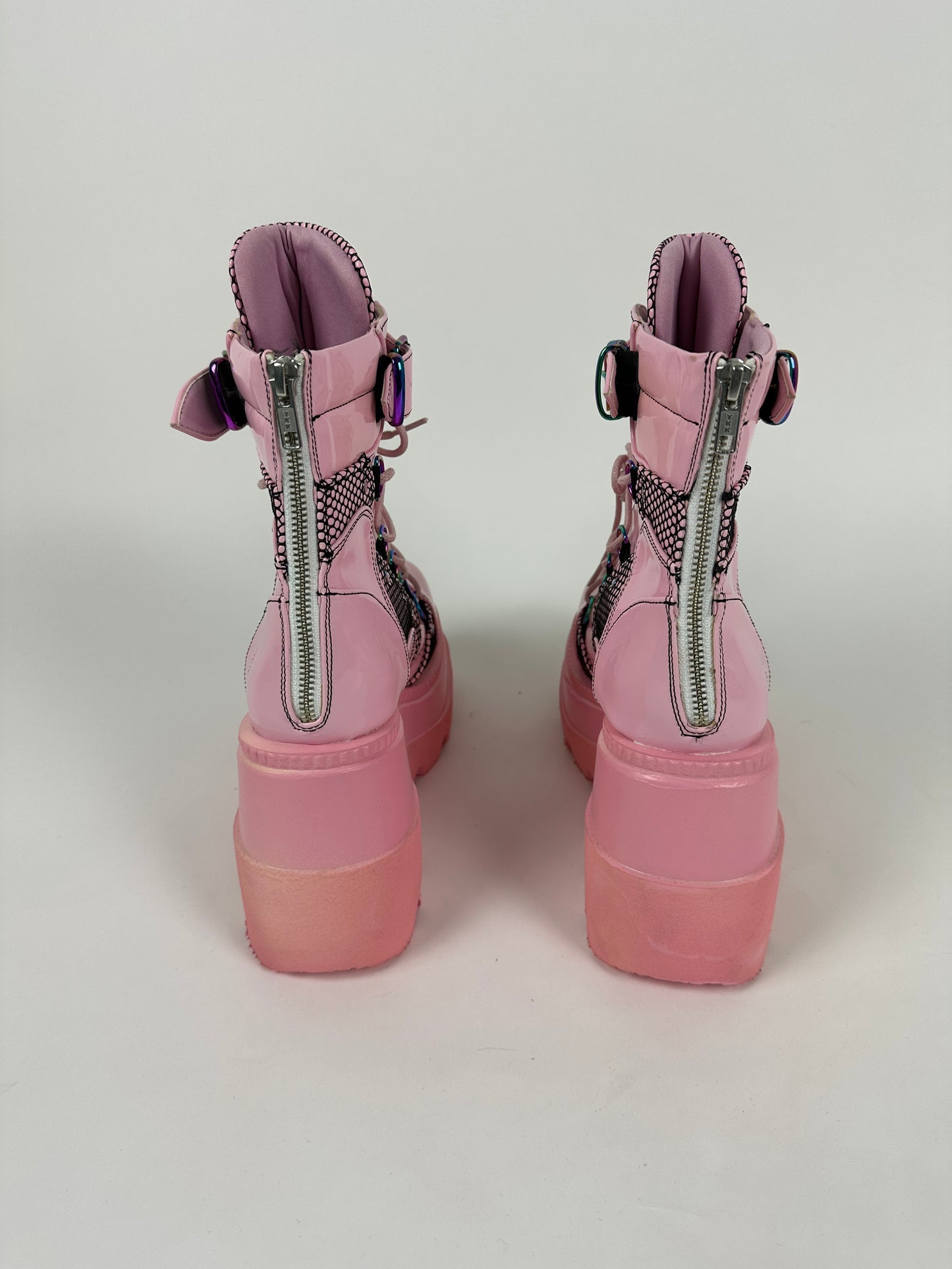 DEMONIA SHAKER BABY PINK HOLOGRAM